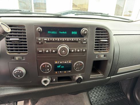 Used 2013 Chevrolet Silverado 1500 LT w/ All-Star Edition AWD/4WD image 18