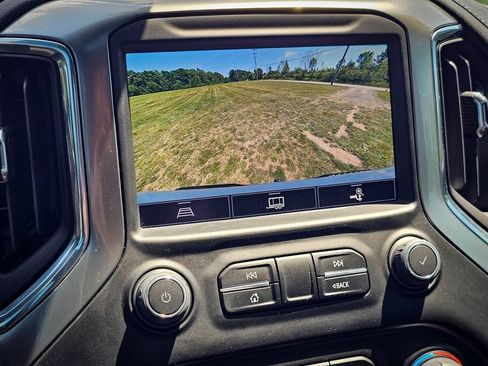 Used 2022 Chevrolet Silverado 1500 LTZ w/ LTZ Premium Package AWD/4WD image 27