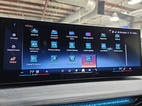 New 2026 BMW 330i Sedan w/ M Sport Package image 24