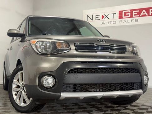 Used 2017 Kia Soul + FWD image 2