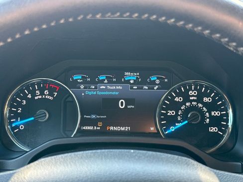 Used 2016 Ford F150 Lariat w/ Equipment Group 502A Luxury image 18