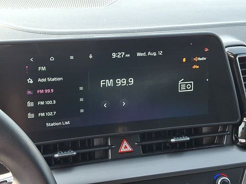 Used 2023 Kia Sportage EX AWD/4WD image 15