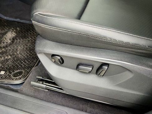 Used 2018 Volkswagen Atlas SE FWD image 11