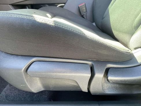 Used 2023 Nissan Rogue S image 14