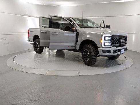 New 2025 Ford F250 Lariat w/ Lariat Ultimate Package image 7