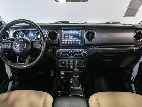 Used 2023 Jeep Wrangler Unlimited w/ Cold Weather Group AWD/4WD image 28