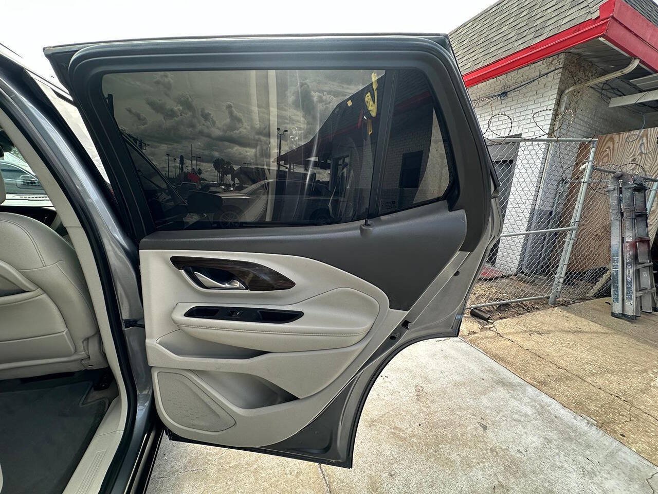 Used 2019 GMC Terrain Denali w/ Driver Alert Package II FWD image 12