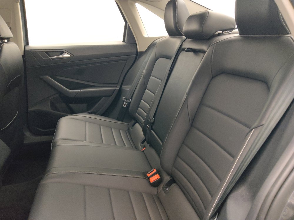 Used 2024 Volkswagen Jetta SE FWD image 18