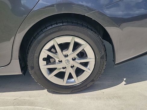 Used 2016 Toyota Prius V Three image 4