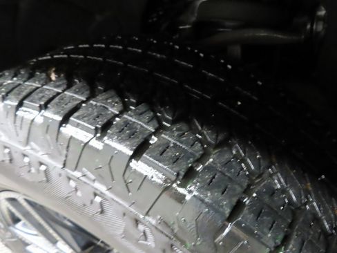 Used 2025 GMC Sierra 1500 Elevation image 7