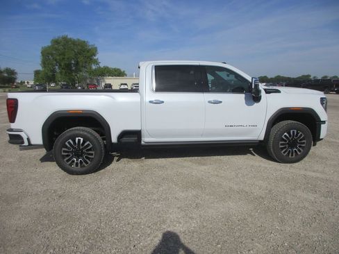 New 2026 GMC Sierra 2500 Denali Ultimate w/ Max Trailering Package AWD/4WD image 3