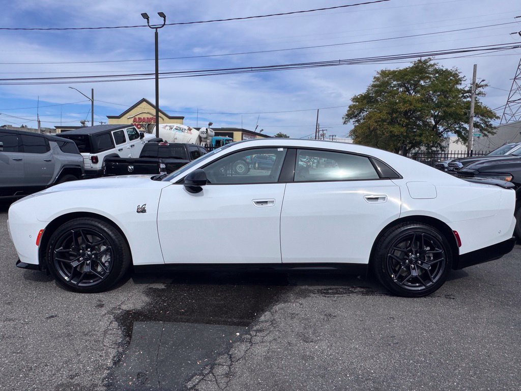 Used 2027 Dodge Charger Scat Pack AWD/4WD image 4