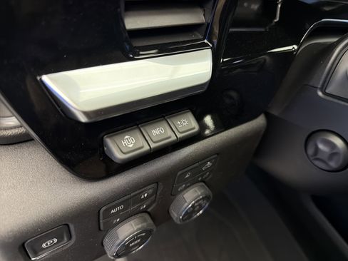 New 2026 Chevrolet Silverado 1500 High Country w/ High Country Premium Package image 18