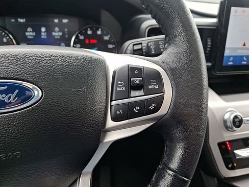 Certified 2022 Ford Explorer XLT w/ Equipment Group 202A AWD/4WD image 23