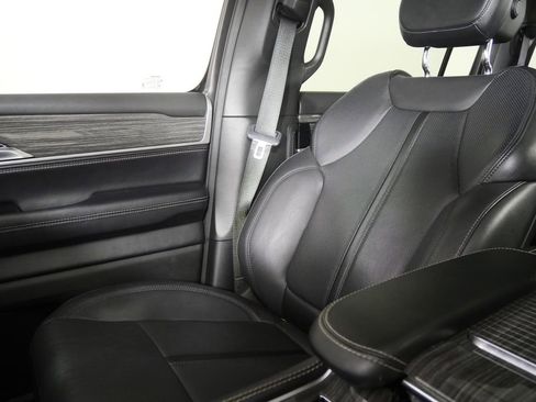 Used 2022 Jeep Wagoneer Series II w/ Premium Group I image 27