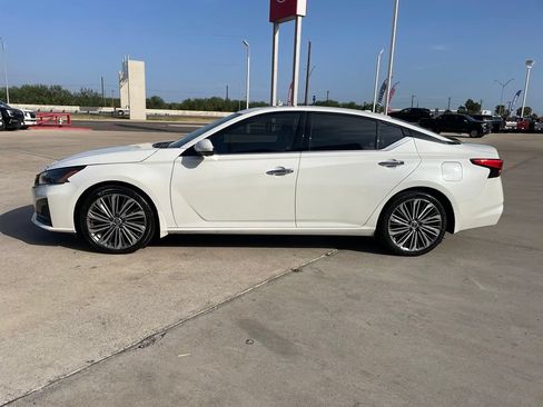 Certified 2023 Nissan Altima 2.5 SL FWD image 4