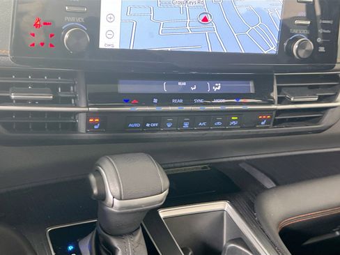 Used 2022 Toyota Sienna XSE w/ XSE Plus Package image 16