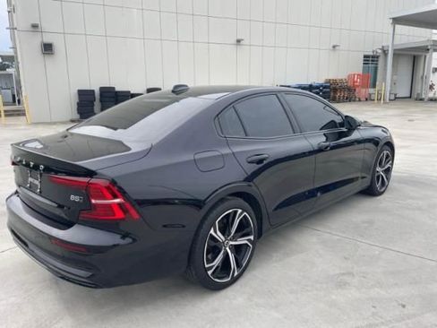 Used 2025 Volvo S60 B5 Plus image 9