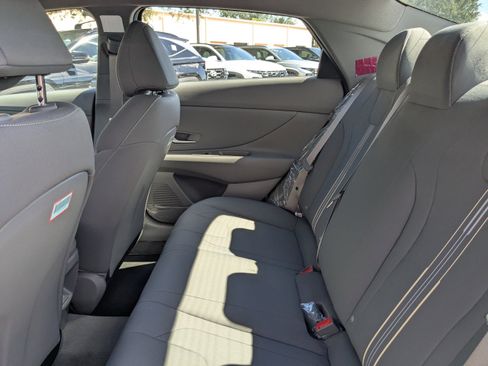 New 2025 Hyundai Elantra Sport image 14