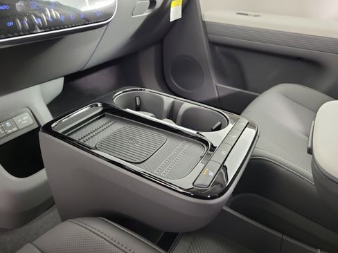 New 2026 Hyundai Ioniq 5 SEL image 18