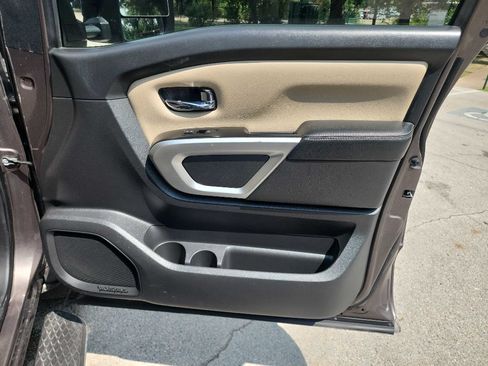 Used 2016 Nissan Titan SL RWD image 37