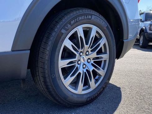 New 2026 Ford Explorer Platinum RWD image 9