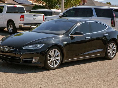 Used 2016 Tesla Model S 90D AWD/4WD image 9