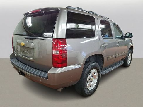 Used 2013 Chevrolet Tahoe LT w/ Luxury Package AWD/4WD image 4