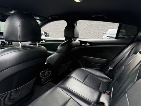 Used 2022 Kia Stinger GT-Line image 16