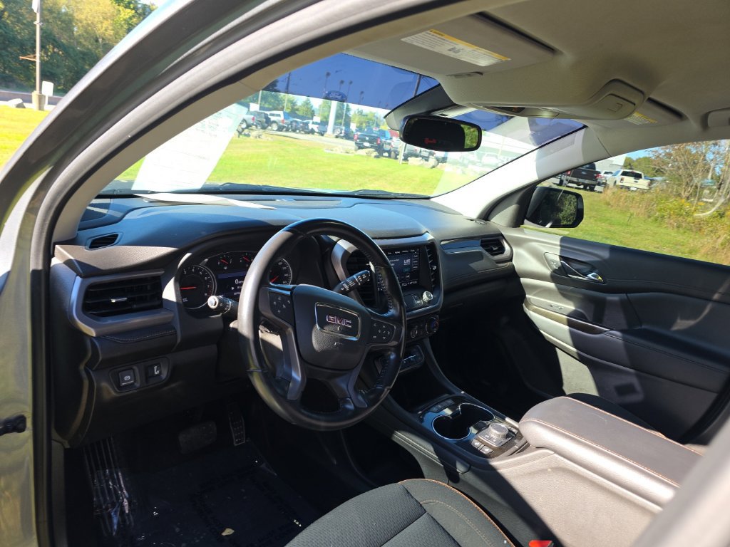 Used 2022 GMC Acadia AT4 w/ Trailering Package AWD/4WD image 12