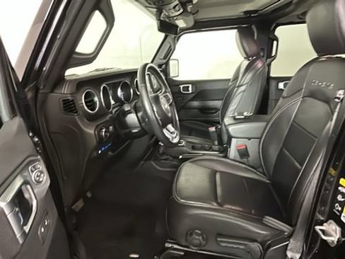Used 2023 Jeep Wrangler Unlimited Sahara w/ Cold Weather Group AWD/4WD image 10