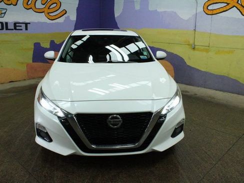 Used 2020 Nissan Altima 2.5 SV image 3