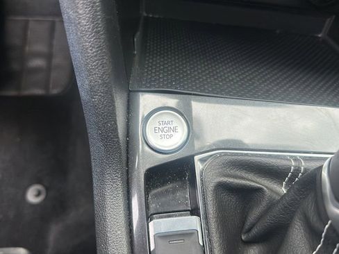 Used 2024 Volkswagen Tiguan S image 34