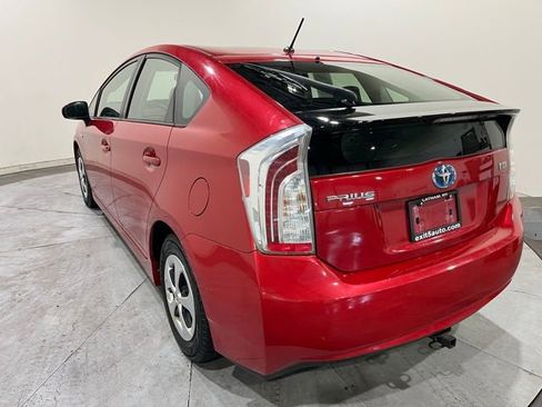 Used 2014 Toyota Prius Two image 9