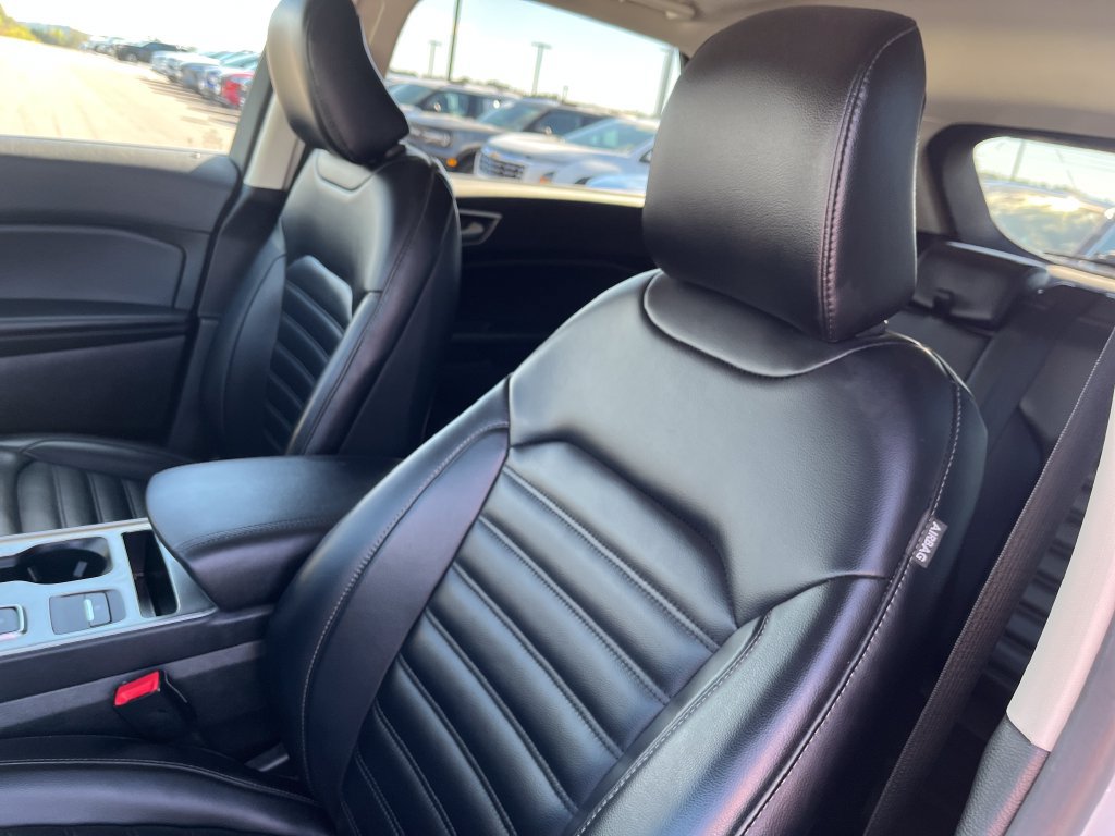 Used 2024 Ford Edge SEL AWD/4WD image 12