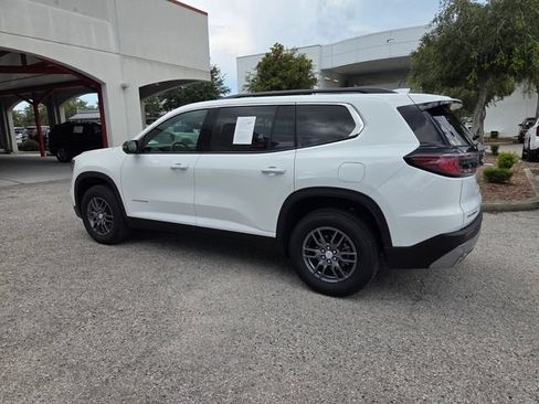 Used 2025 GMC Acadia Elevation FWD image 10