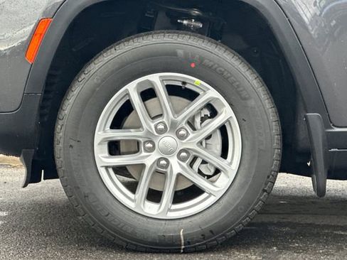 New 2025 Jeep Grand Cherokee Laredo X image 24