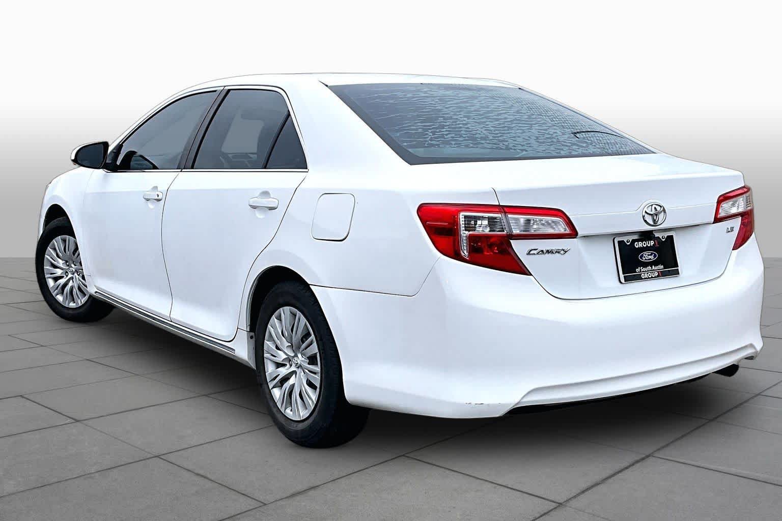 Used 2012 Toyota Camry LE FWD image 6