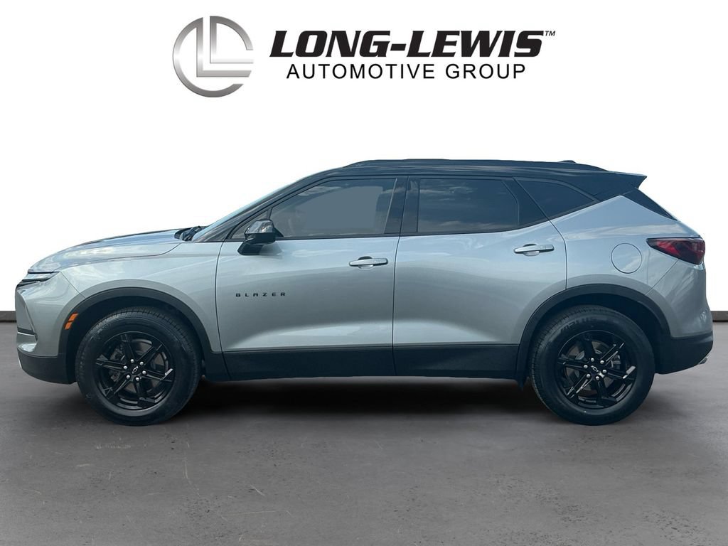 Used 2024 Chevrolet Blazer LT w/ Convenience Package FWD image 2