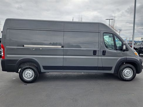 New 2026 RAM ProMaster 2500 w/ Convenience Group image 7