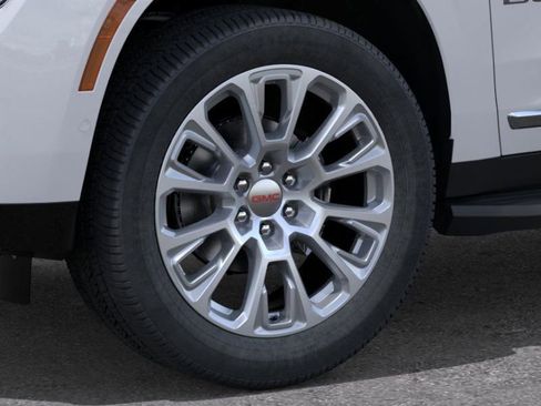 New 2026 GMC Yukon Denali image 9