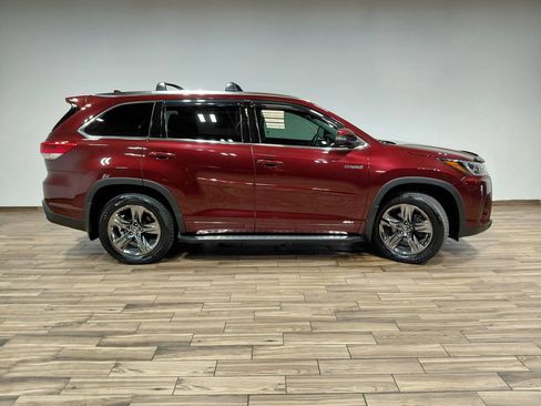 Used 2019 Toyota Highlander Limited Platinum AWD/4WD image 30