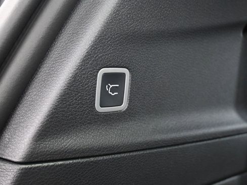 New 2026 Chrysler Voyager LX image 31