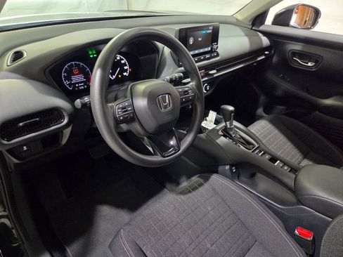 Used 2024 Honda HR-V LX image 3