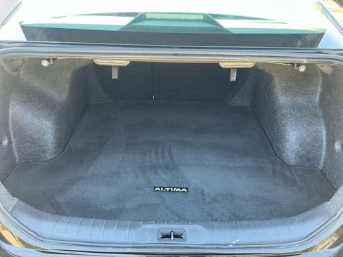 Used 2025 Nissan Altima 2.5 SV image 17