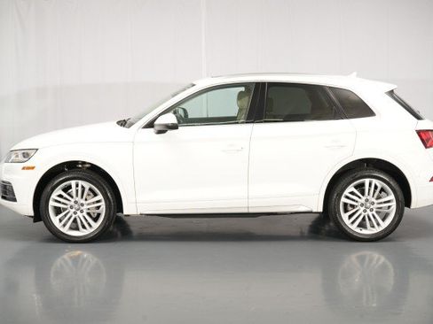 Used 2018 Audi Q5 2.0T Premium Plus w/ Premium Plus Package AWD/4WD image 2