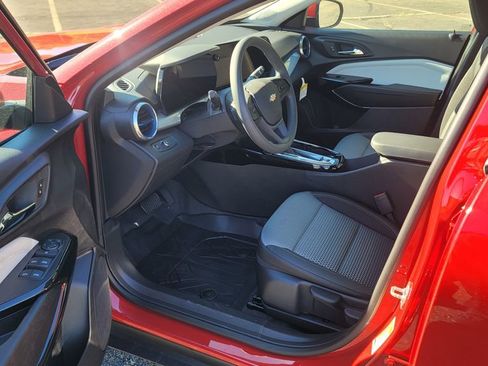 New 2026 Chevrolet Trax LT image 18