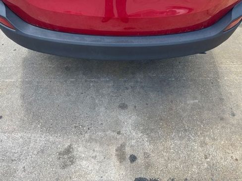 Used 2015 Toyota RAV4 LE FWD image 10