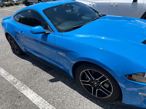 Used 2023 Ford Mustang GT RWD image 4