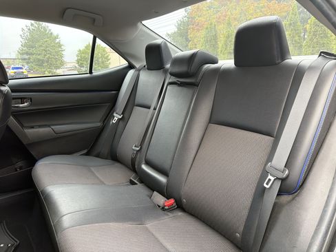 Used 2018 Toyota Corolla SE FWD image 8